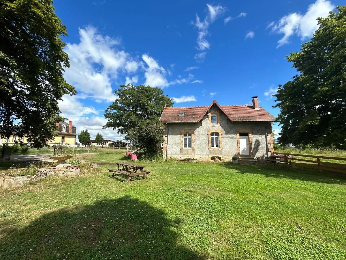 Gite Chaumiere Chateau De La Bouchatte contacts